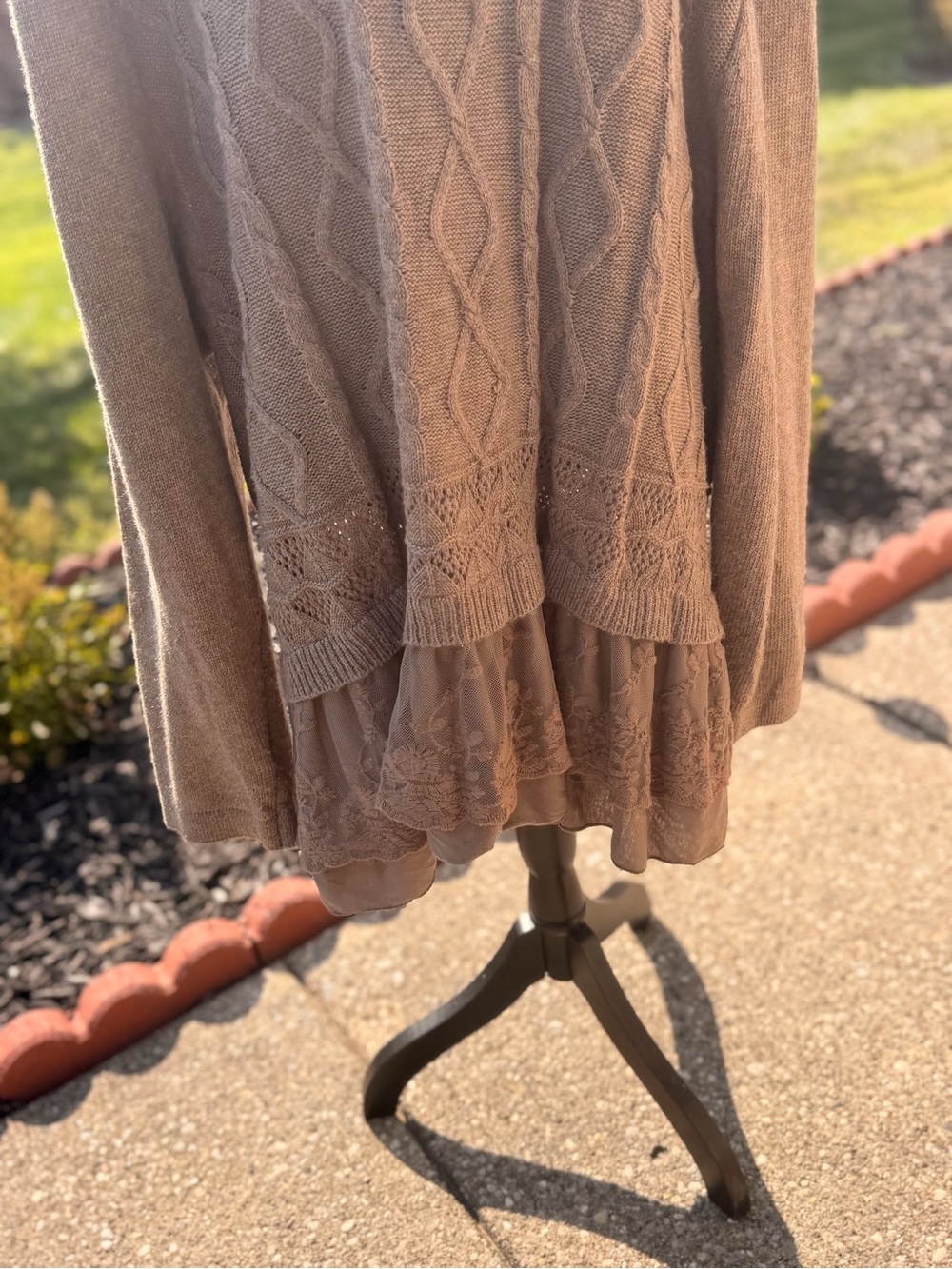 Simply Couture Taupe Lace Hem Cable Knit Tunic